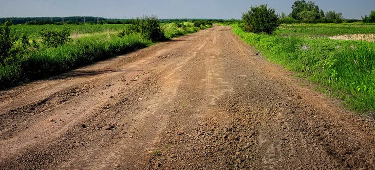 Uređenje zemljanih puteva u Vrbasu i Ravnom Selu Uređenje zemljanih puteva u Vrbasu i Ravnom Selu
