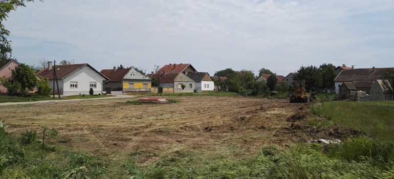 Novo igralište za decu u Zmajevu Novo igralište za decu u Zmajevu